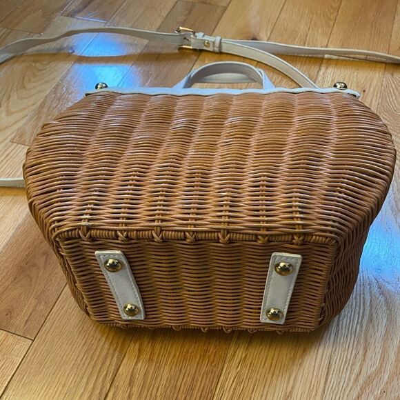 Woven Purse 🖤 - Picture 2 of 6